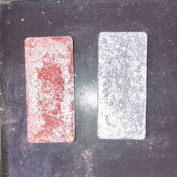 Clionadh Multichrome Shadow singles from the Dragonfruit Palette - Picture 4 of 4